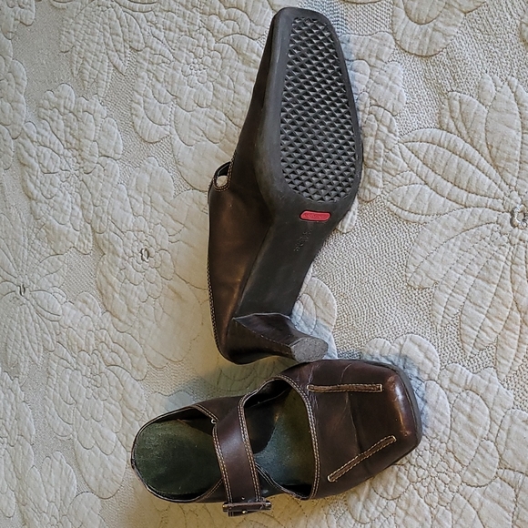 Aerosols size 9.5 brown slides - Picture 2 of 4